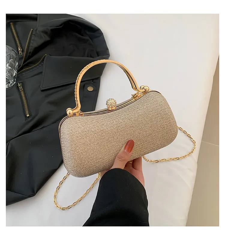 A. Cartera de Fiesta Elegante