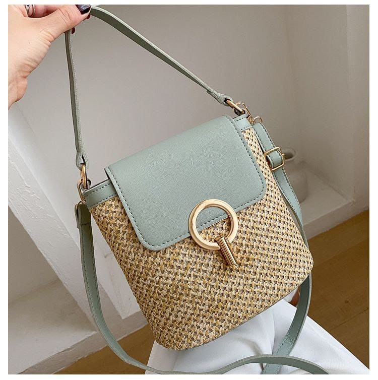 A. Carteras Fashion MD-4 (Estilos Surtidos) 👛✨3.0