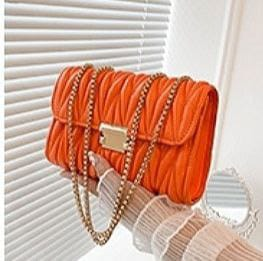 A. Cartera con Cadena 11.0