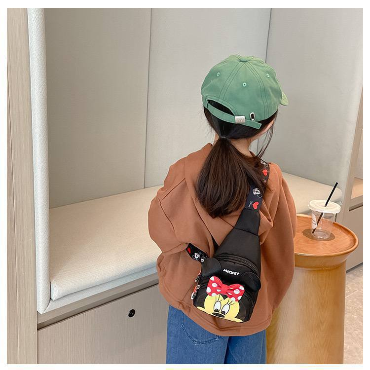Bolso de pecho de dibujos animados 14.0