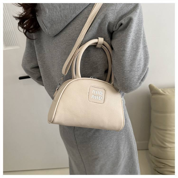 A. Cartera casual pequeña 14.0