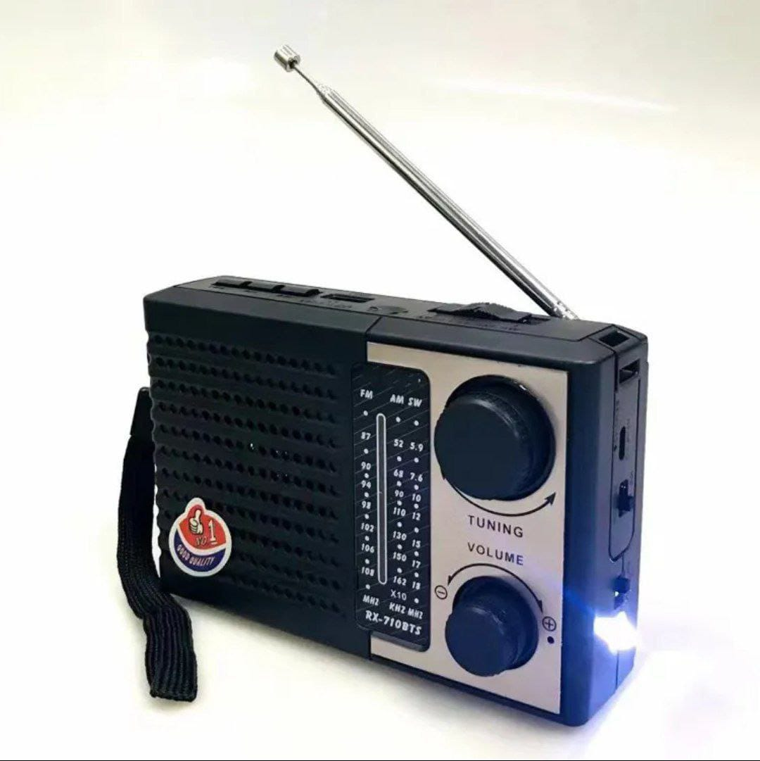 Radio Multibanda con Bluetooth y Energía Solar - Modelo R17 10.0 HOGAR