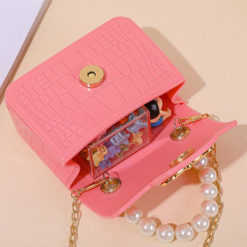 A. Bolso Bandolera con Perlas 14.0