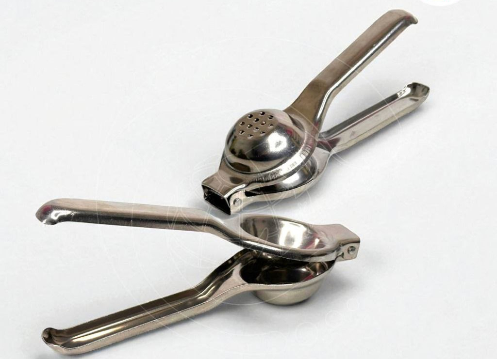 EXPRIMIDOR DE METAL TH COCINA