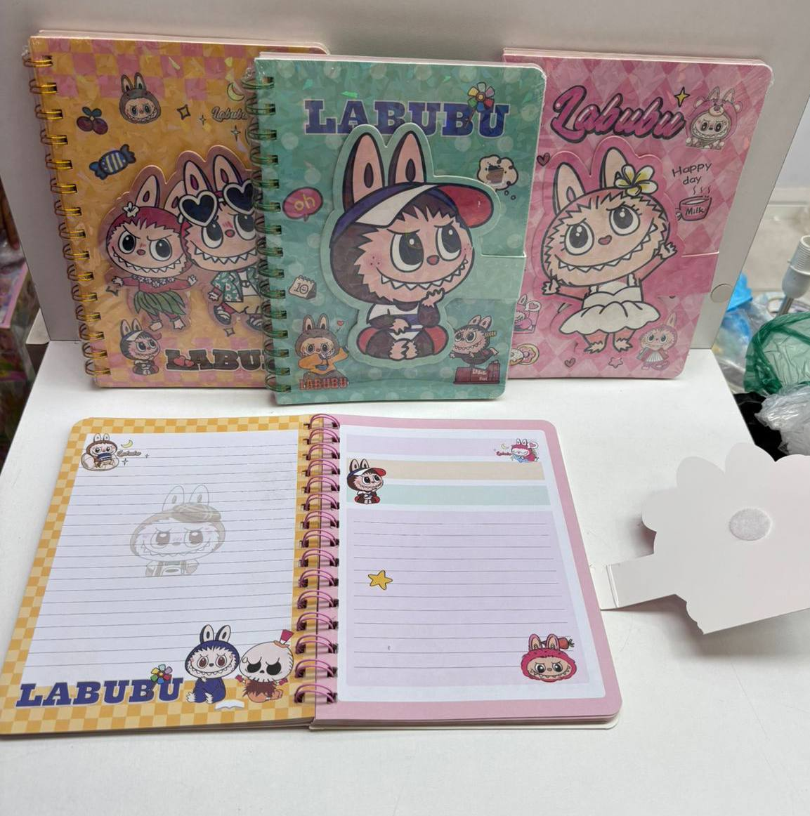 CUADERNO ANILLADO LABUBU 8.0 PAPELERIA