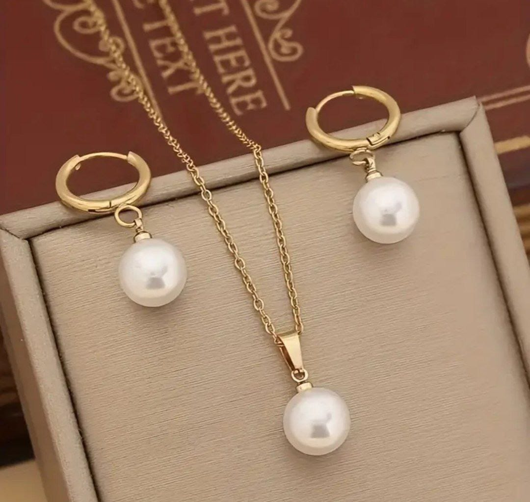 JUEGO DE ARETES Y COLLAR ACERO Y PERLAS B2