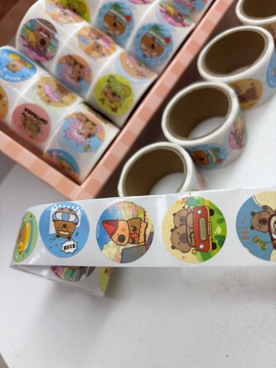 Caja de 20 rollos de Stickers 8.0 PAPELERIA