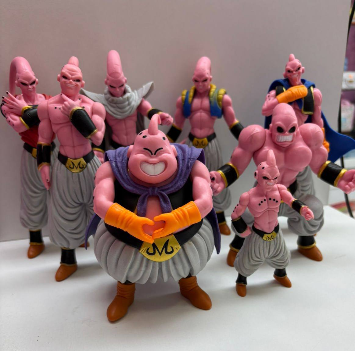 Set Coleccionable Majin Buu (8 Figuras Grandes) 8.0