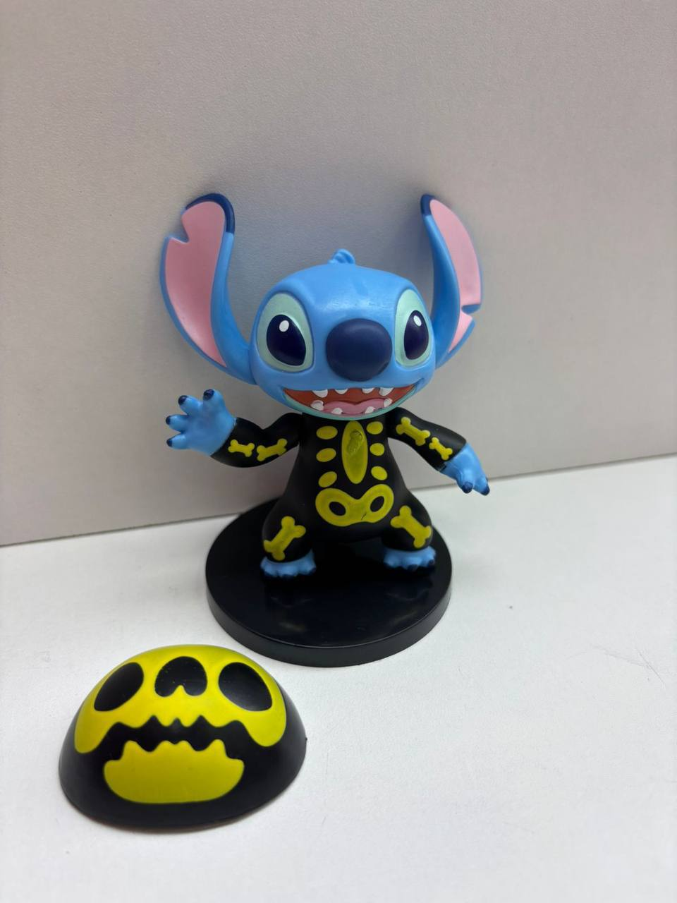 Set Coleccionable Stitch & Sullivan (5 Figuras con Base) 8.0