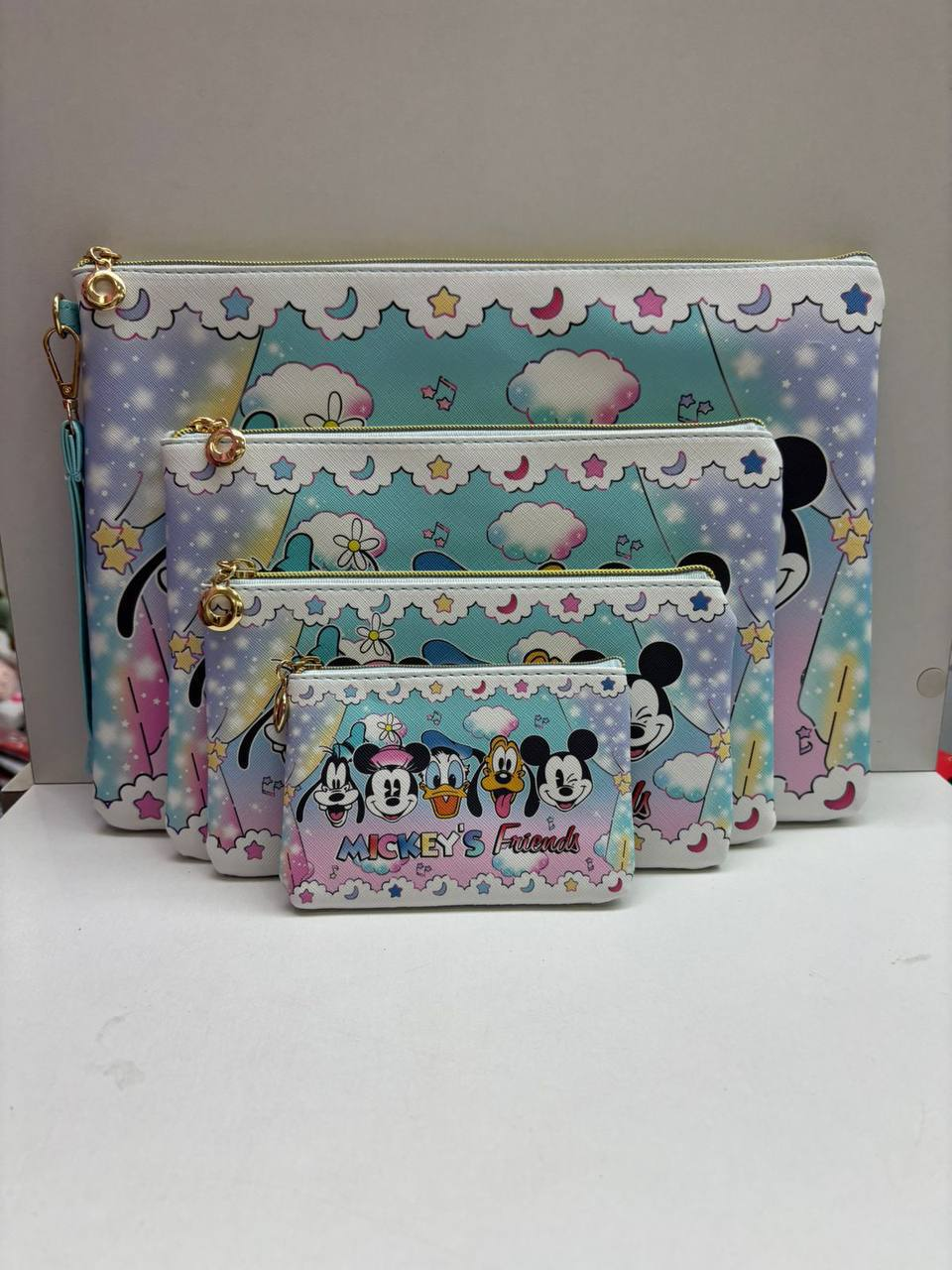 Set de 4 Cartucheras de Diferente Tamaño de Dideño Mickey 8.0 HOGAR - PAPELERIA