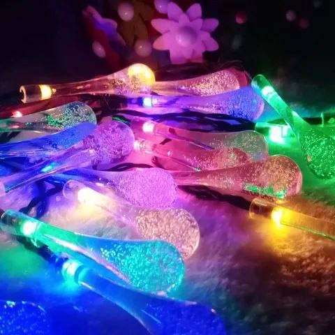 Guirnalda de 30 mts. luces LED con forma de gota de agua 13.0 NAVIDAD