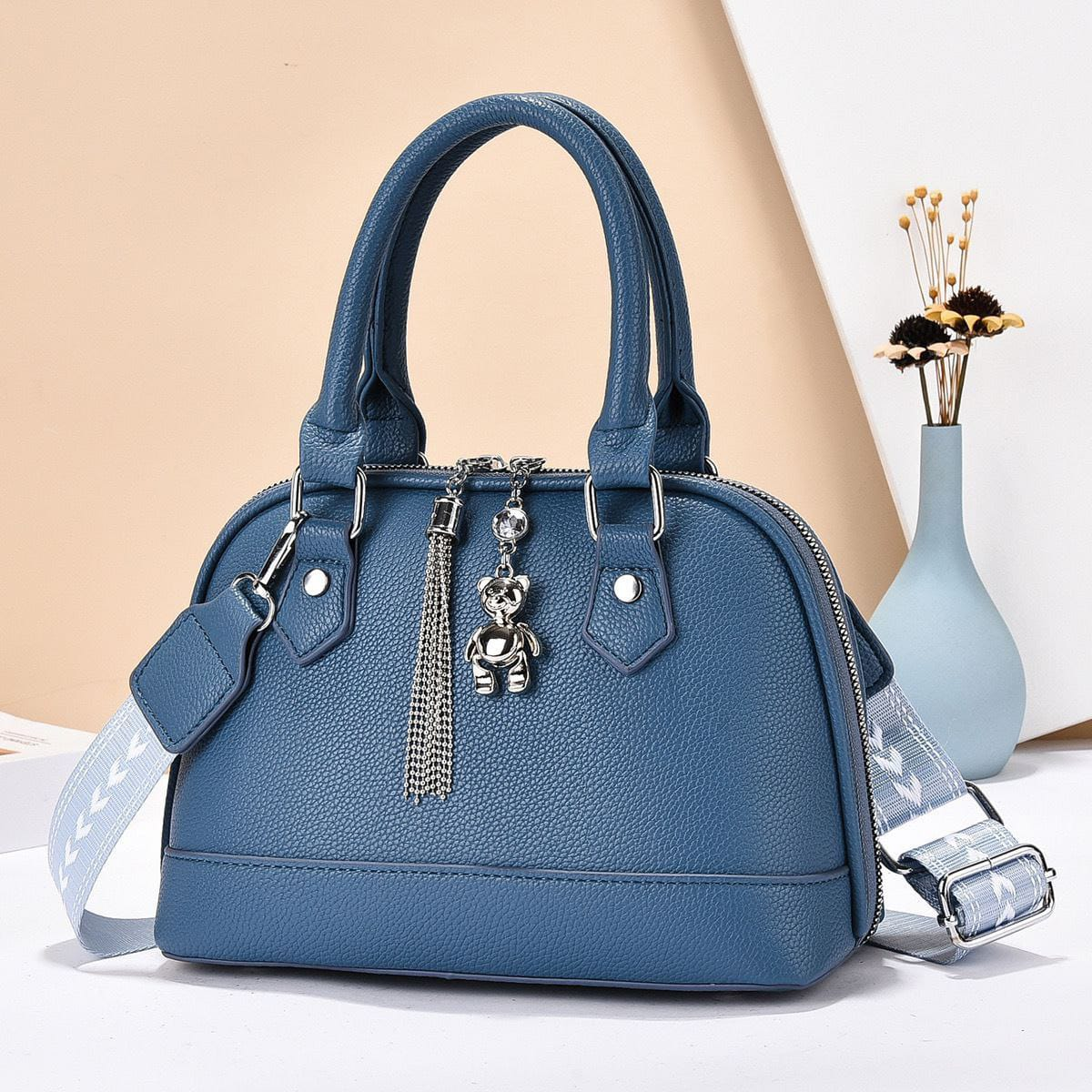 A. Cartera Pequeña Alta Gama 11.0