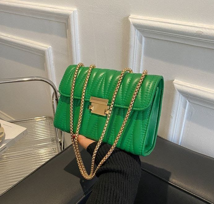 A. Cartera  con Cadena 11.0