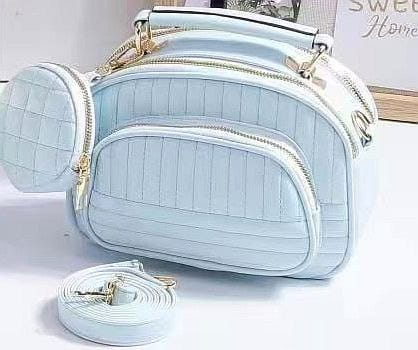 A. Cartera Pequeña, incluye Monedero 11.0