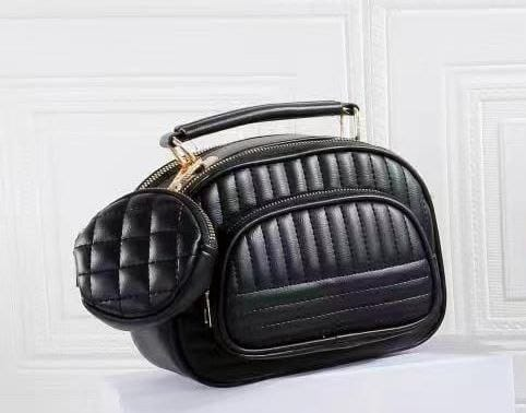A. Cartera Pequeña, incluye Monedero 11.0