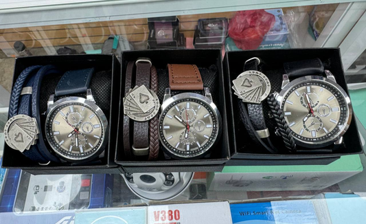 Caja para regalo con reloj y pulsera 14.0