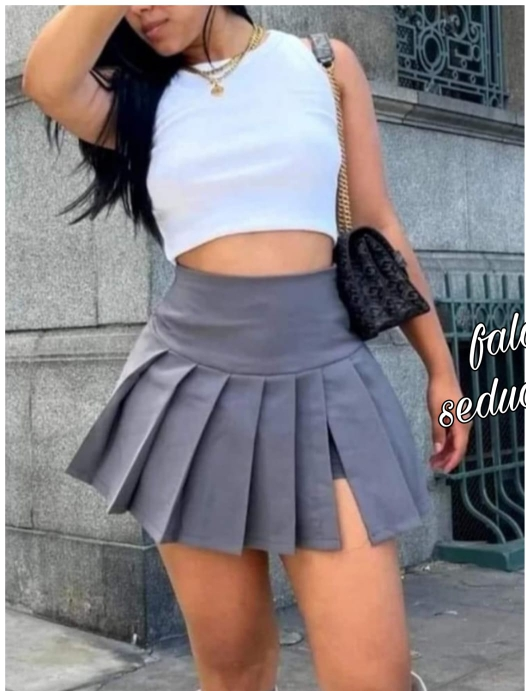 FALDA SHORT PLISADA - R2 - ROPA DE MUJER