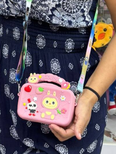 B-CARTERA DE SILICON MODELO LABUBU 8.0