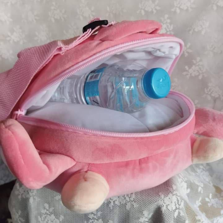 Mochila infantil con diseño de muñeca. 13.0