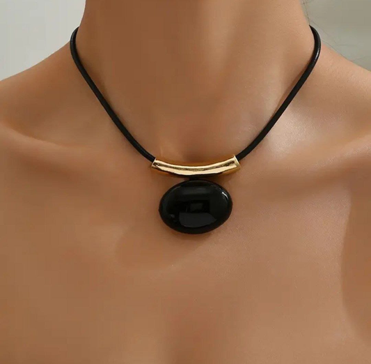 COLLAR CON DIJE NEGRO GOLDFIED B2